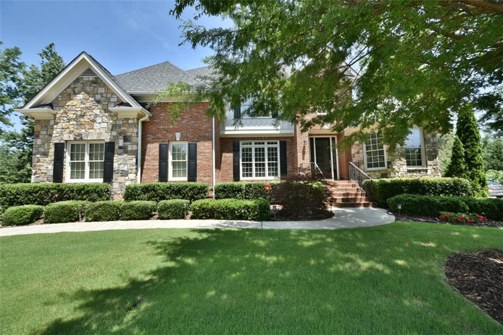 5 bedroom, 4,675 sq ft single family residence sold at 2717 Rustling Pines Court, Marietta, GA 30062