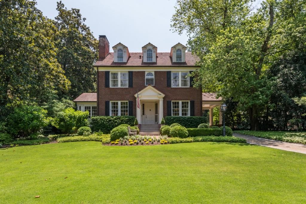 5 bedroom, 5,431 sq ft single family residence sold at 1161 Oakdale Road, Atlanta, GA 30307