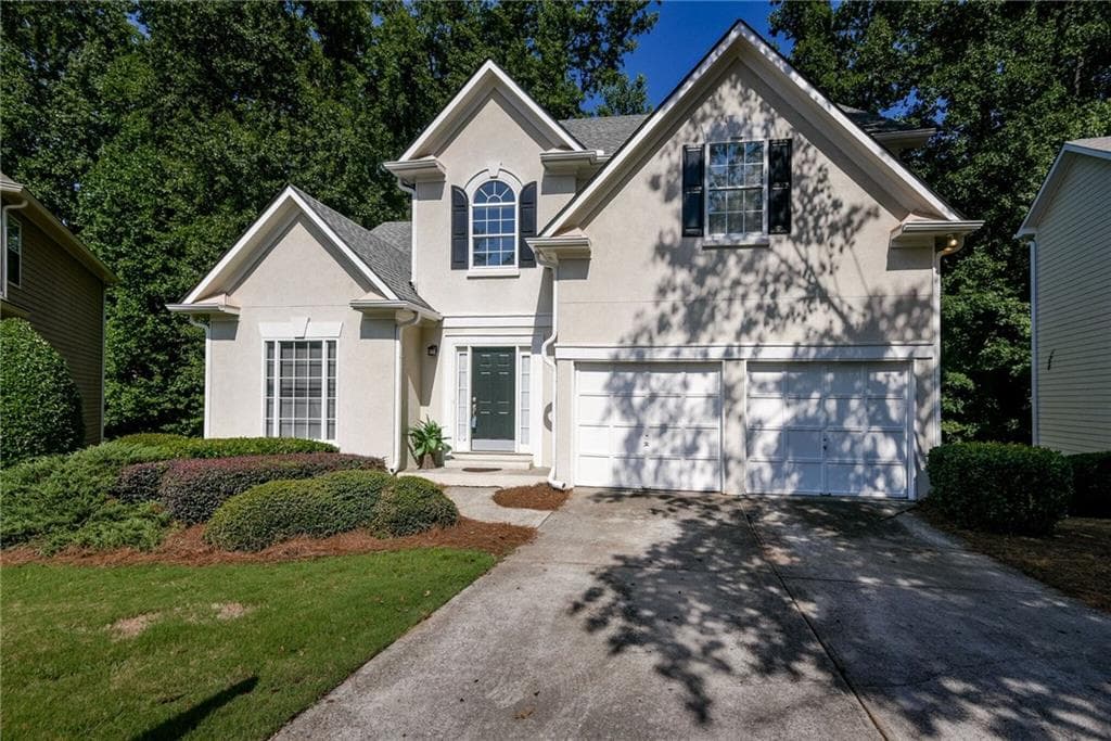 4 bedroom, 3,135 sq ft single family residence sold at 2015 Chelton Way, Smyrna, GA 30080