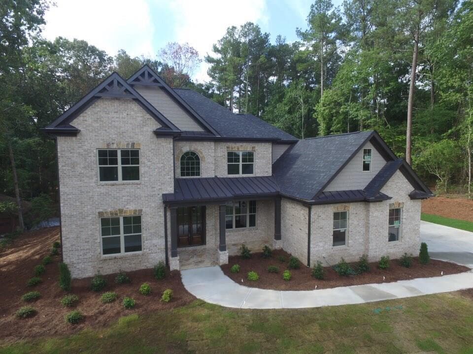 4 bedroom, 4,200 sq ft single family residence sold at 885 Old Peachtree Road, Lawrenceville, GA 30043