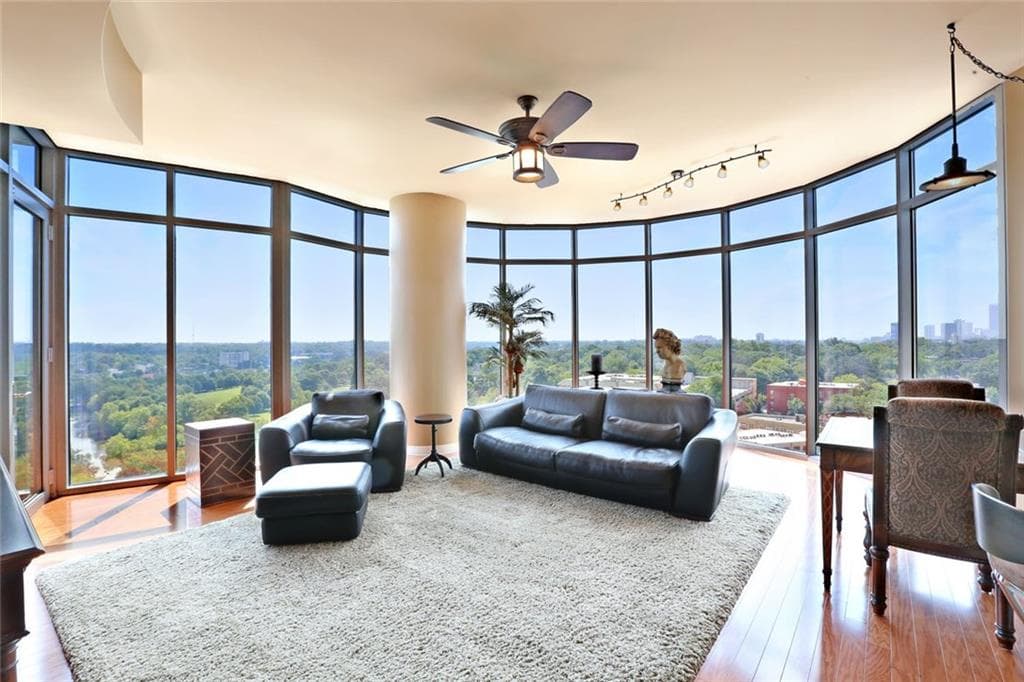 2 bedroom, 1,820 sq ft condominium sold at 222 12th Street 1706, Atlanta, GA 30309