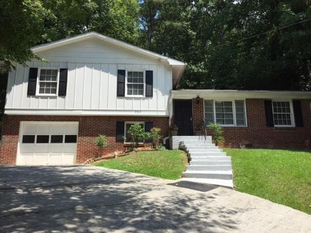 4 bedroom, 1,250 sq ft single family residence sold at 597 Larchmont Drive, Atlanta, GA 30318
