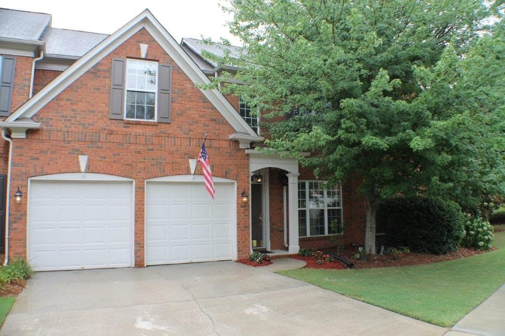 3 bedroom, 2,817 sq ft townhouse sold at 120 Westchester Drive, Smyrna, GA 30082