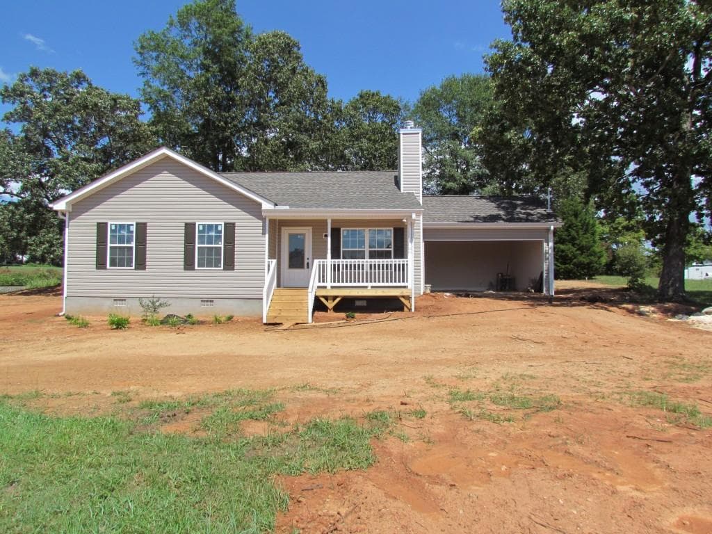 3 bedroom, 1,218 sq ft single family residence sold at 6214 HELEN Street, Lula, GA 30554