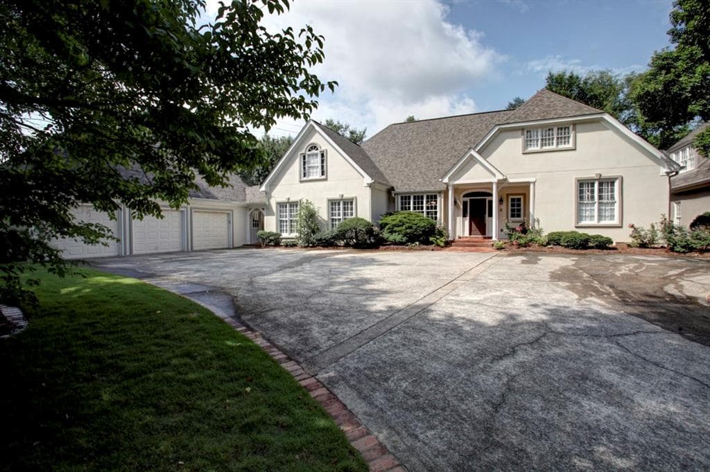 5 bedroom, 3,878 sq ft single family residence sold at 4528 Woodhaven, Marietta, GA 30067
