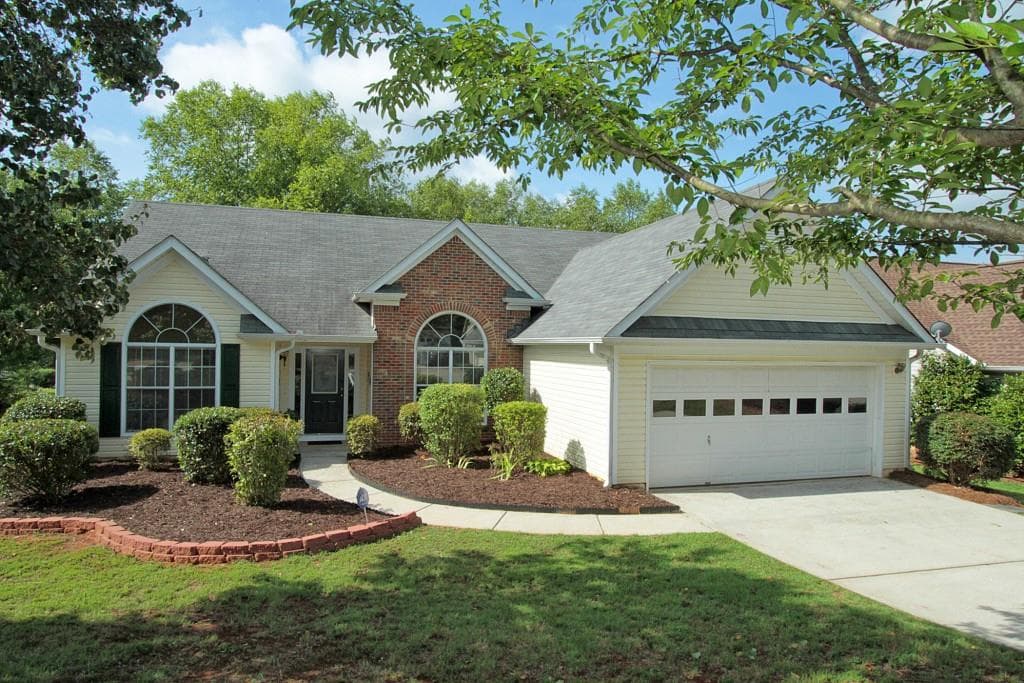 3 bedroom, 1,609 sq ft single family residence sold at 1414 Alamein Drive, Lawrenceville, GA 30046