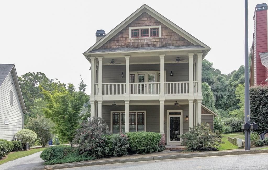 3 bedroom, 1,840 sq ft single family residence sold at 1360 Park Trace, Atlanta, GA 30315