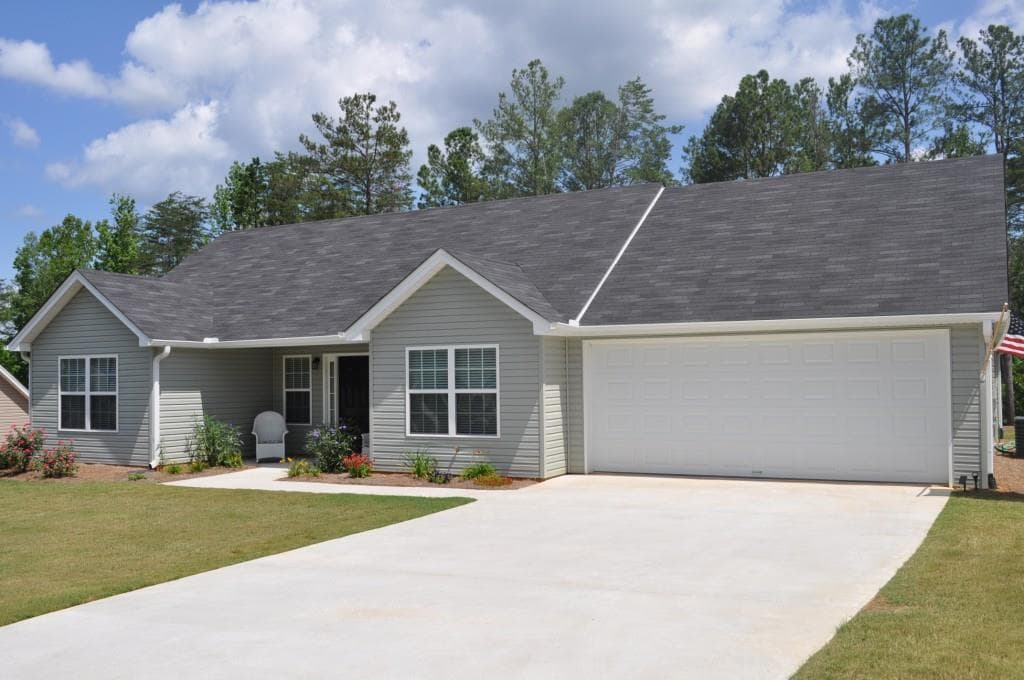 5464 Latham Manor Drive, Gainesville, GA 30506 — most recent listing photo