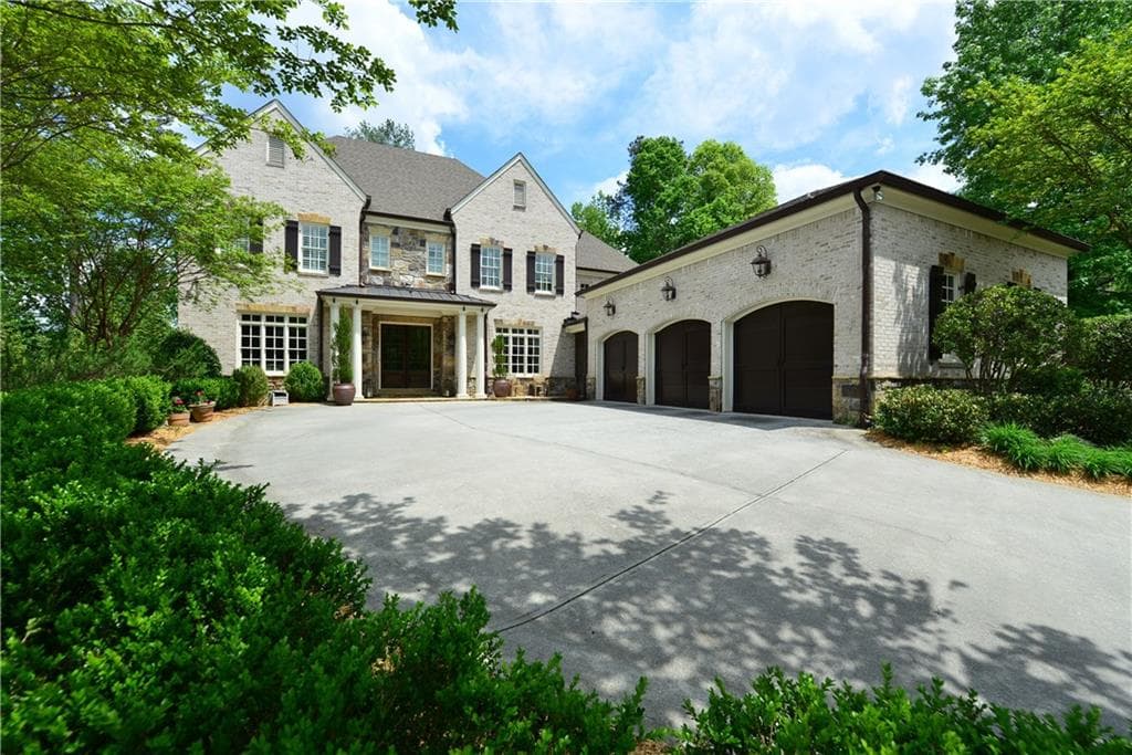 6 bedroom, 8,238 sq ft single family residence sold at 4651 Dudley Lane, Atlanta, GA 30327