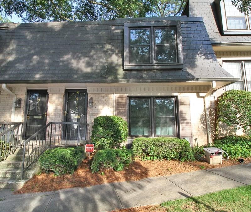 2 bedroom, 1,300 sq ft condominium sold at 36 La Rue Place, Atlanta, GA 30327