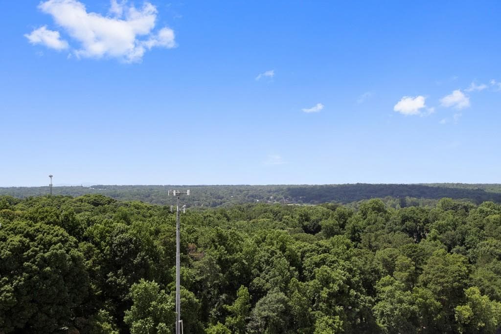 1 bedroom, 1,042 sq ft condominium sold at 3820 Roswell Road 1011, Atlanta, GA 30342