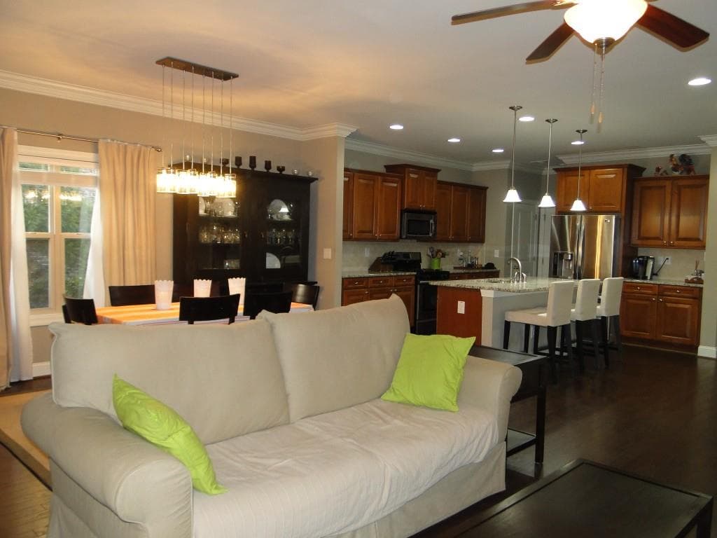 3 bedroom, 2,416 sq ft townhouse sold at 2263 W Village Lane 16, Smyrna, GA 30080