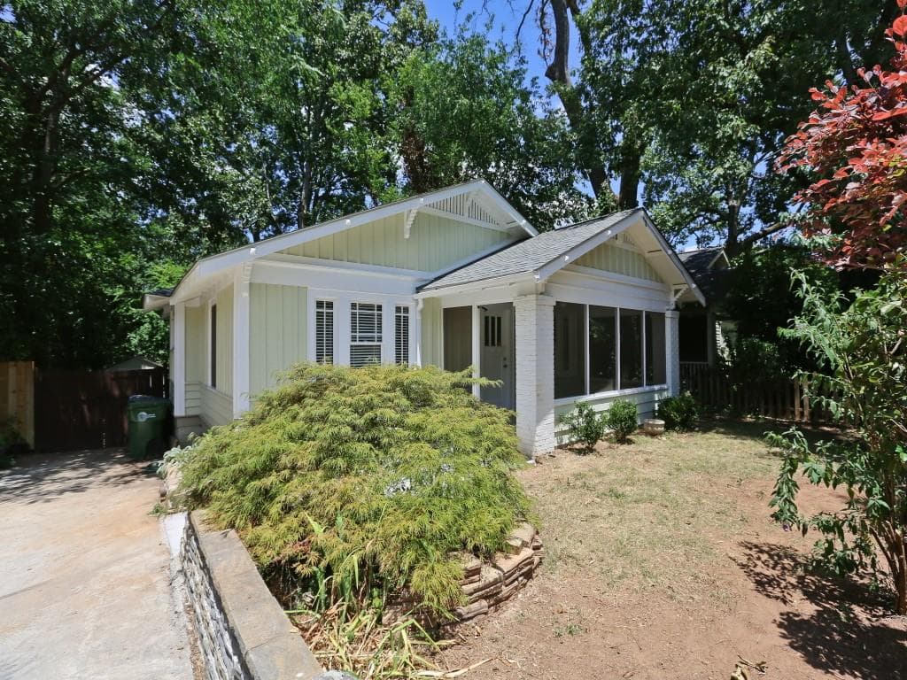 2 bedroom, 1,170 sq ft single family residence sold at 1384 May Avenue, Atlanta, GA 30316