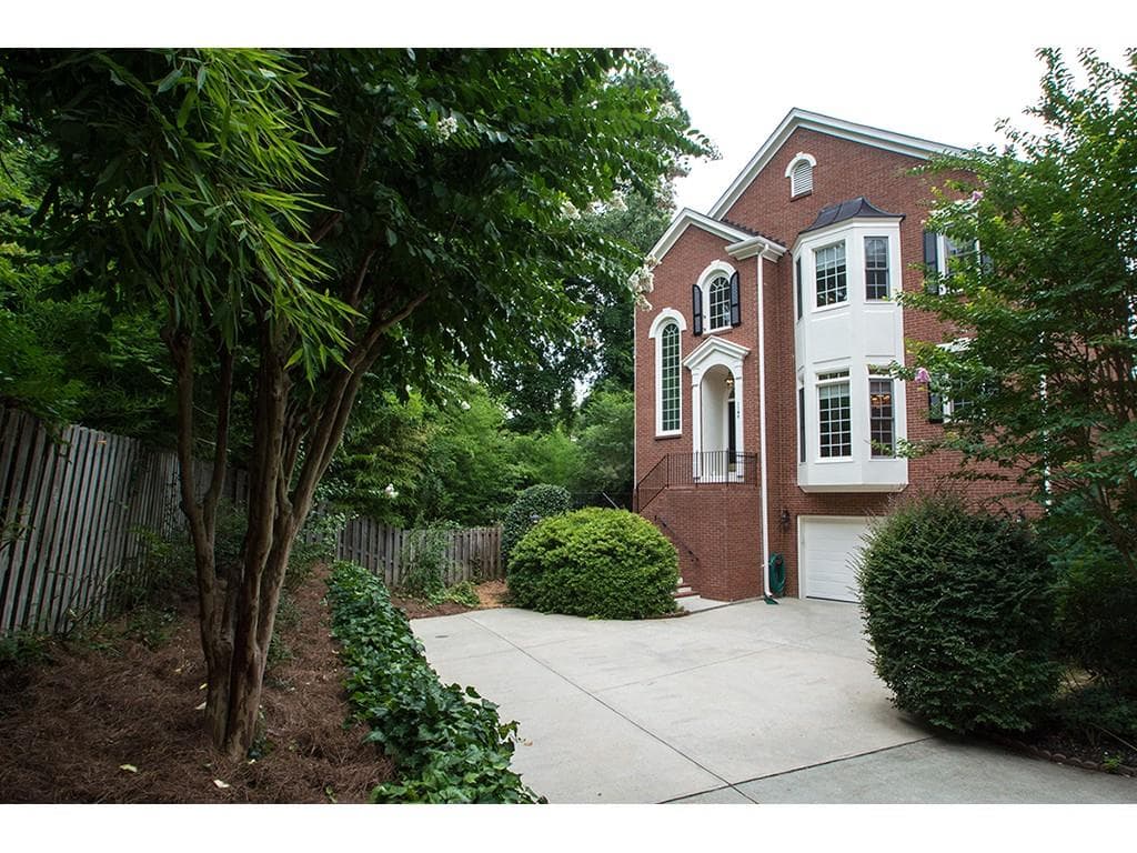 3 bedroom single family residence sold at 1146 Ashton Bluff Drive, Brookhaven, GA 30319