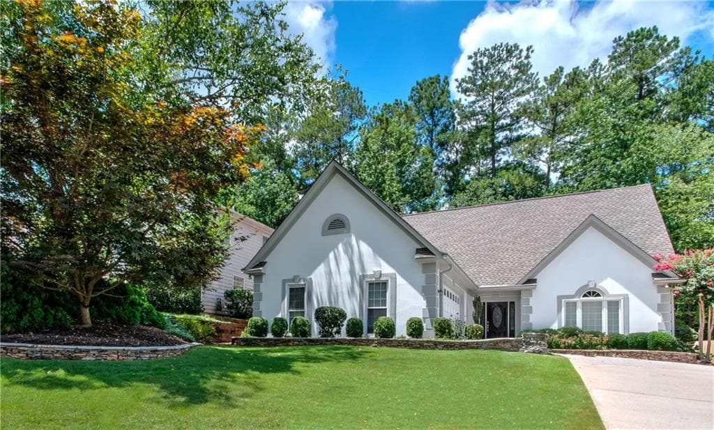 3 bedroom, 2,501 sq ft single family residence sold at 8780 Terrace Lane, Roswell, GA 30076
