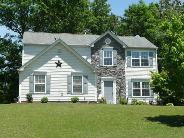 7775 Cabin Creek Court, Cumming, GA 30028 — most recent listing photo