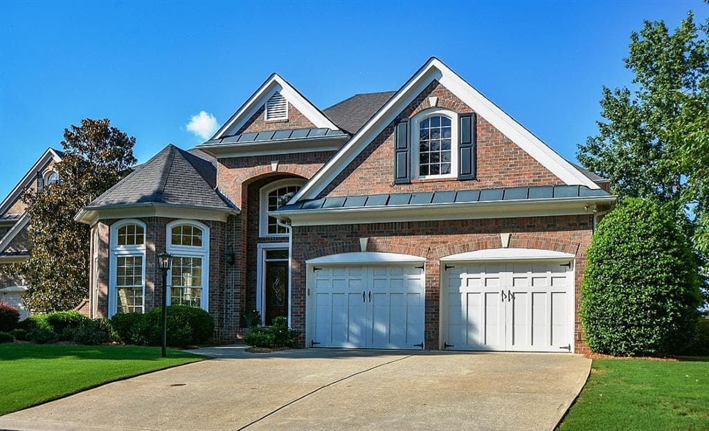 4 bedroom, 3,016 sq ft single family residence sold at 5340 Davenport Manor, Cumming, GA 30041