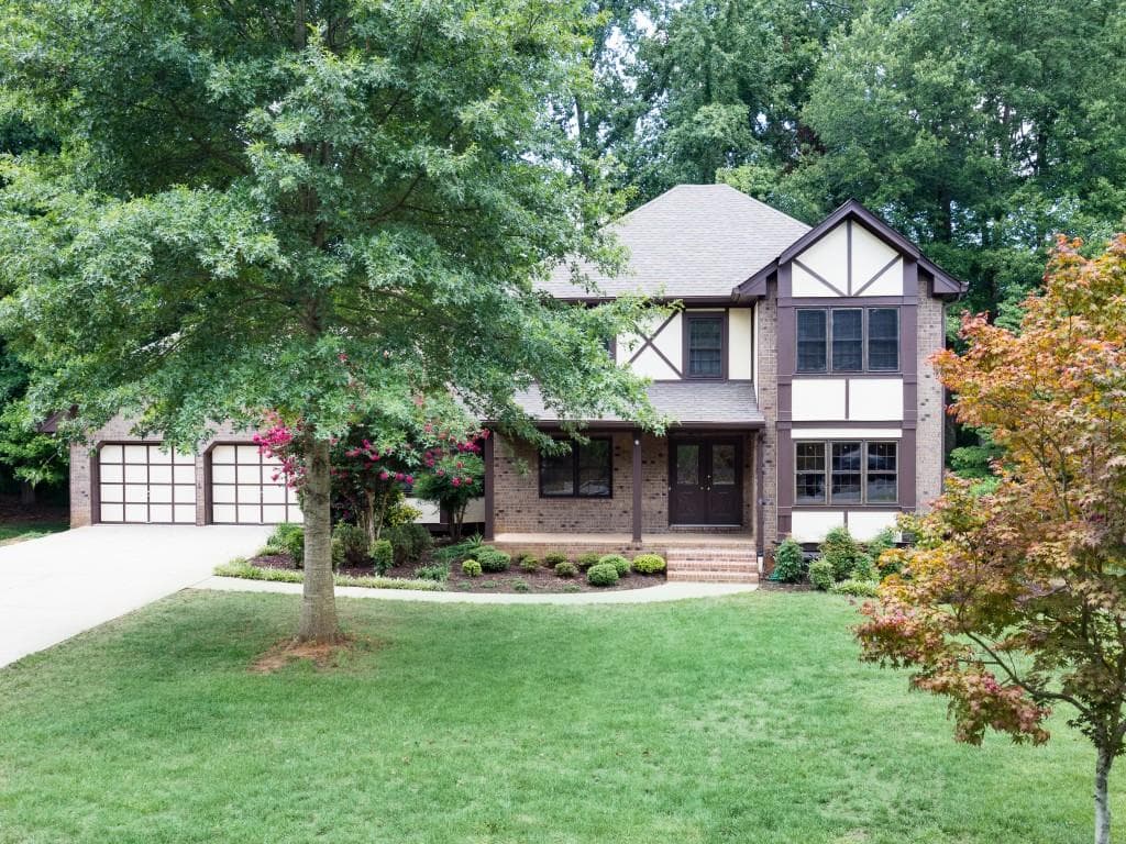 4 bedroom, 2,876 sq ft single family residence sold at 5354 Fox Hill Drive, Peachtree Corners, GA 30092