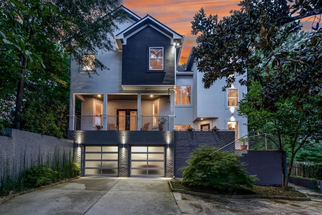 6 bedroom, 3,082 sq ft single family residence sold at 2455 Appalachee Drive, Brookhaven, GA 30319