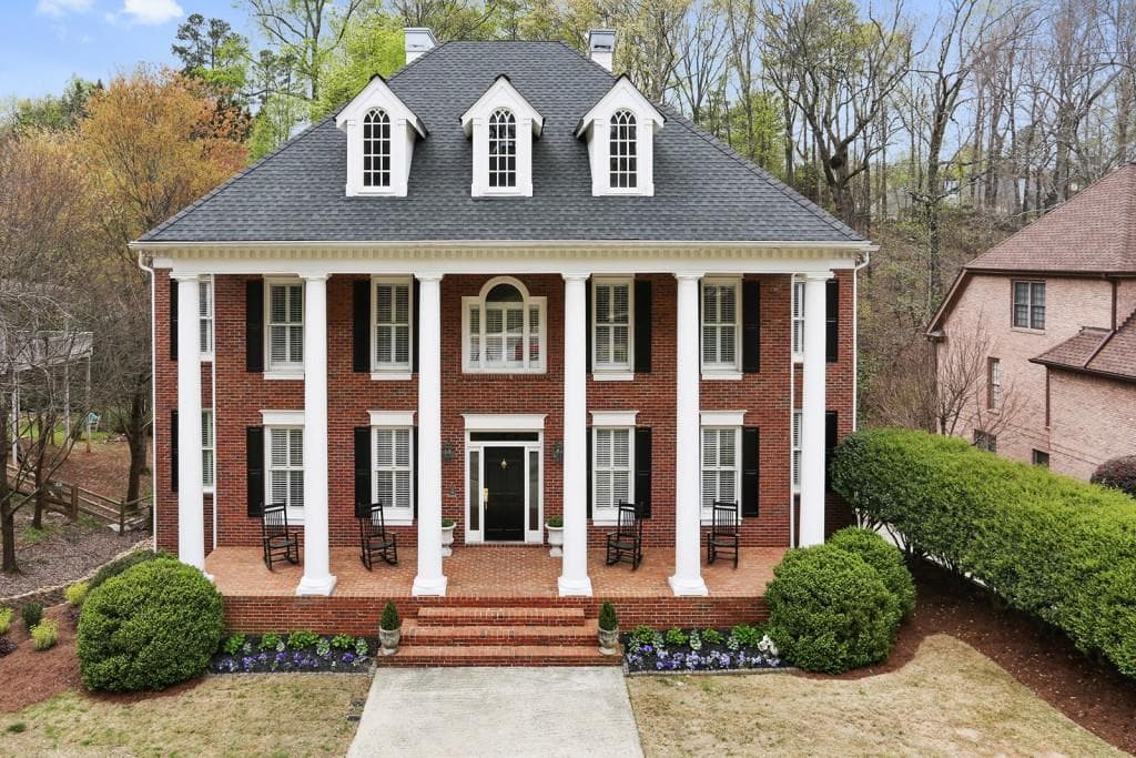 5 bedroom, 6,837 sq ft single family residence sold at 430 Laurel Chase Court, Atlanta, GA 30327
