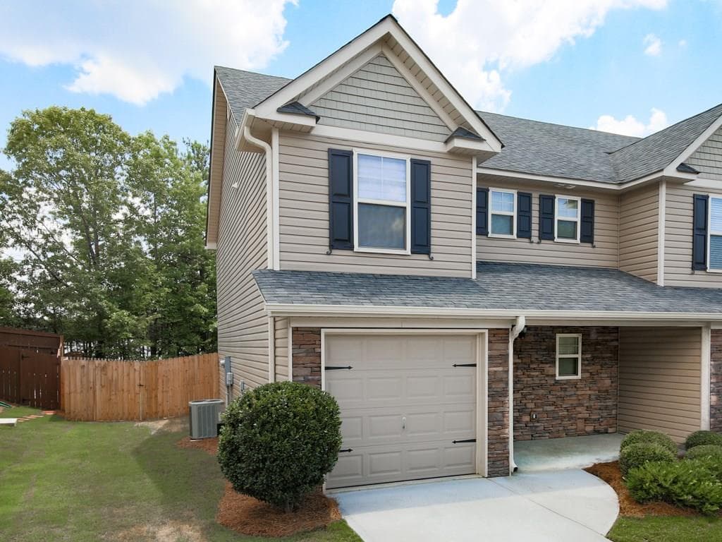 2 bedroom, 1,382 sq ft townhouse sold at 142 Cypress Court, Canton, GA 30115