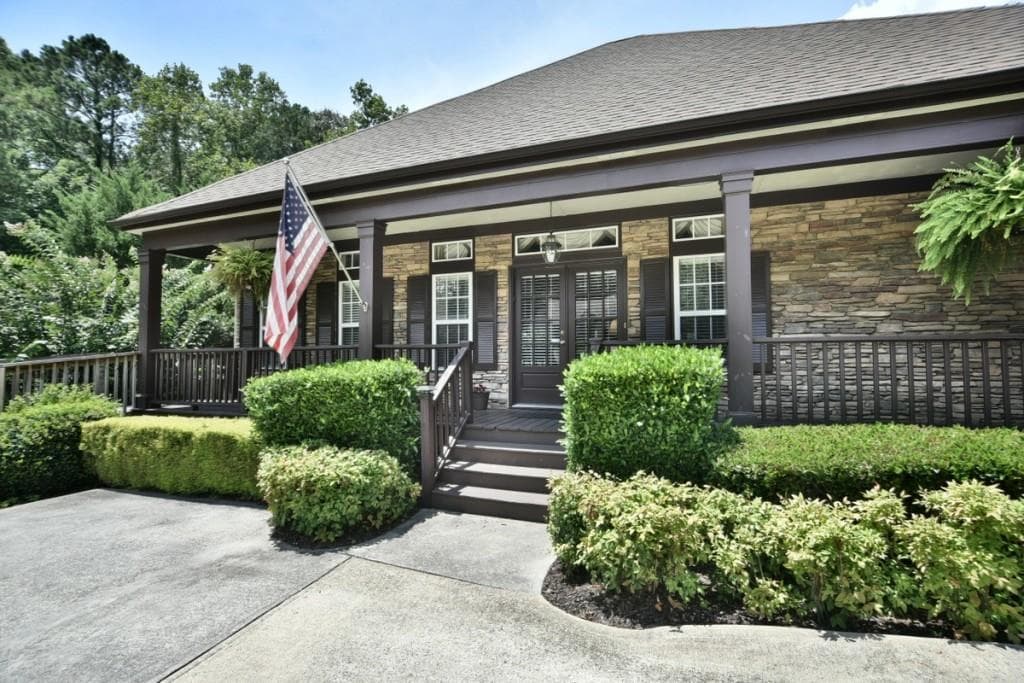 4 bedroom, 2,785 sq ft single family residence sold at 704 Redwood Pass, Canton, GA 30114