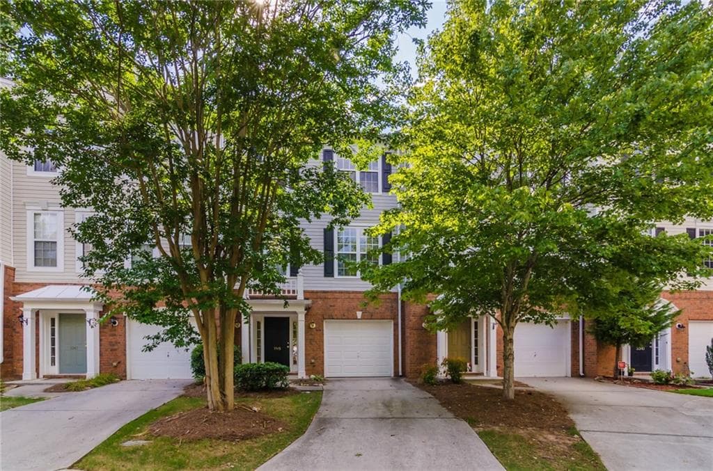 2 bedroom, 1,412 sq ft townhouse sold at 3345 Lathenview Court, Alpharetta, GA 30004