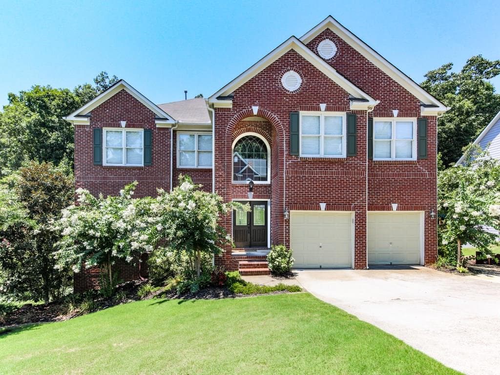 6 bedroom, 4,666 sq ft single family residence sold at 1066 Blankets Creek Drive, Canton, GA 30114