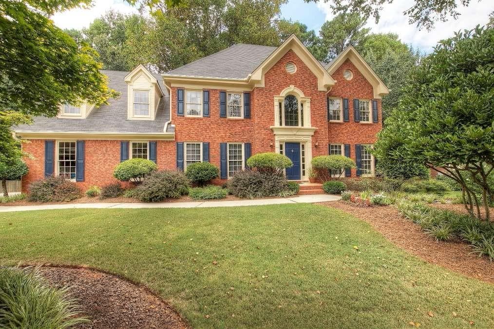 5 bedroom, 3,120 sq ft single family residence sold at 1215 Buice Drive, Lilburn, GA 30047