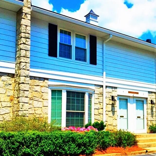 2 bedroom, 1,108 sq ft townhouse sold at 136 Peachtree Memorial Drive GA4, Atlanta, GA 30309