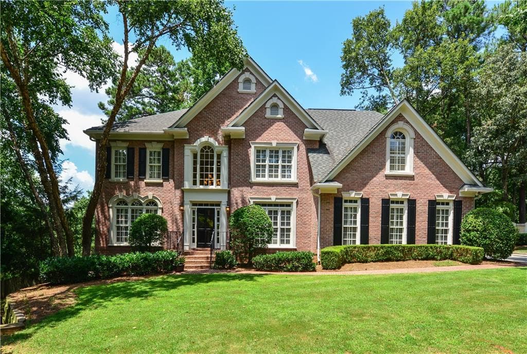 5 bedroom, 4,014 sq ft single family residence sold at 1271 Westminster Walk, Atlanta, GA 30327