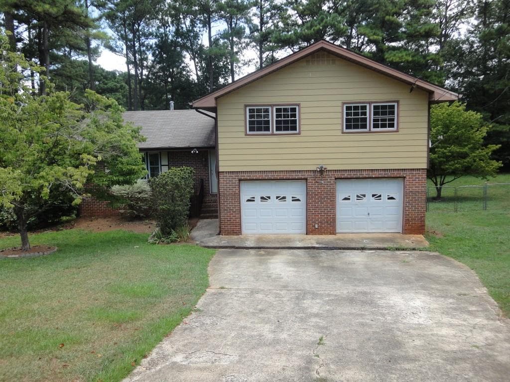130 Kings Court, Lawrenceville, GA 30044 — most recent listing photo