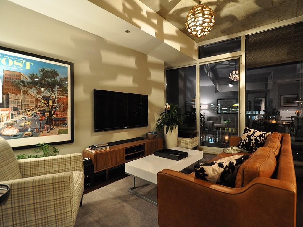 1 bedroom, 774 sq ft condominium sold at 44 Peachtree Place 1126, Atlanta, GA 30309