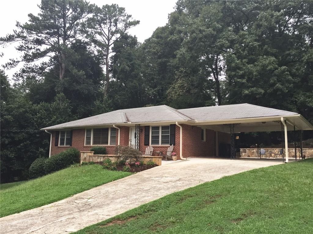 3 bedroom, 1,413 sq ft single family residence sold at 3820 Hillcrest Drive, Smyrna, GA 30080