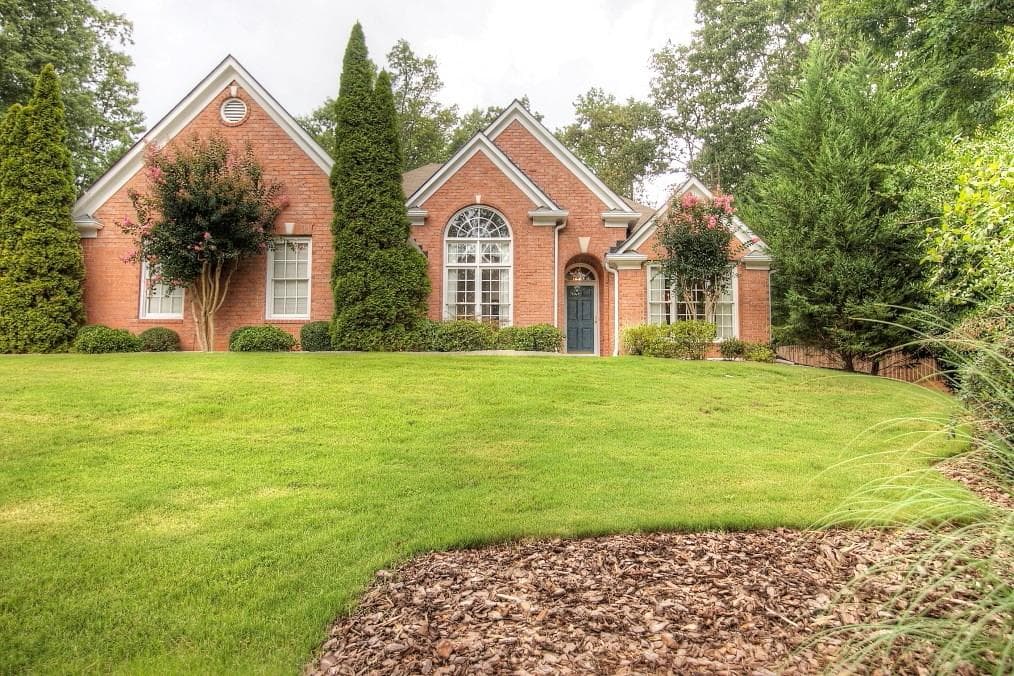 4 bedroom, 2,743 sq ft single family residence sold at 815 Bellemeade Place, Alpharetta, GA 30004