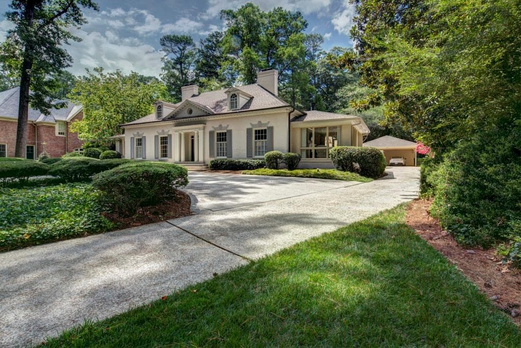 4 bedroom single family residence sold at 447 Valley Road, Atlanta, GA 30305