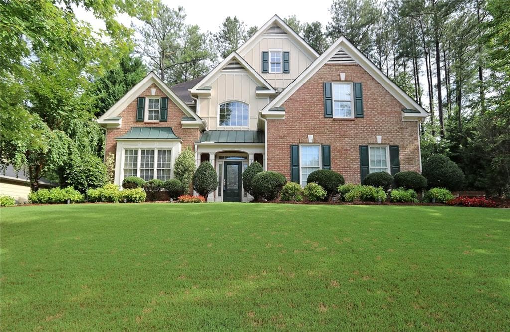 4 bedroom, 2,640 sq ft single family residence sold at 5810 Webb Forest Court, Powder Springs, GA 30127