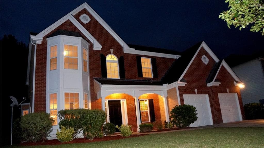 4 bedroom, 2,785 sq ft single family residence sold at 5572 Cascade Hills Loop, Atlanta, GA 30331