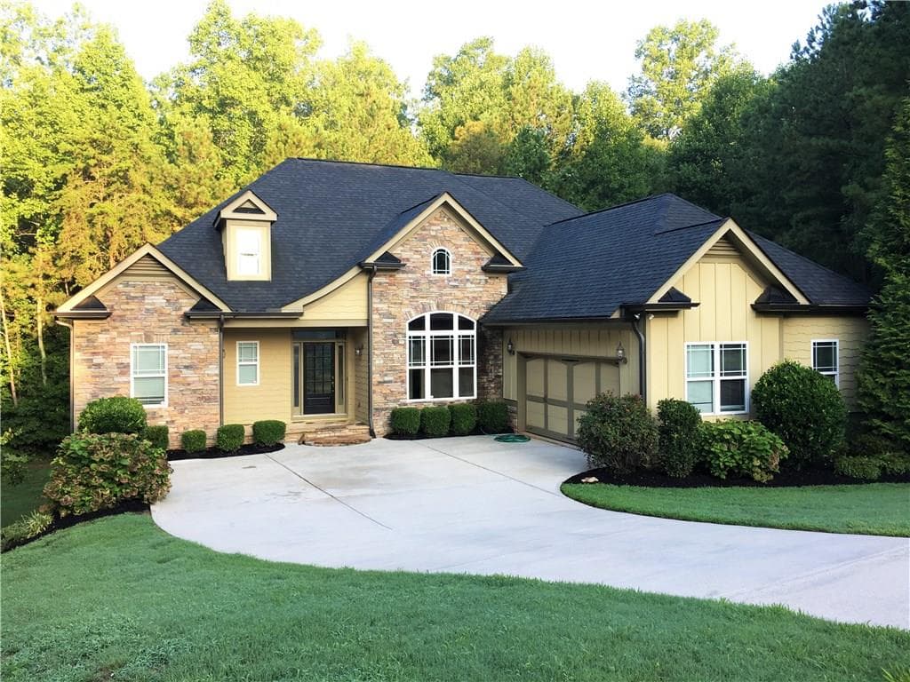 4 bedroom, 2,296 sq ft single family residence sold at 328 Evie Lane, Canton, GA 30115