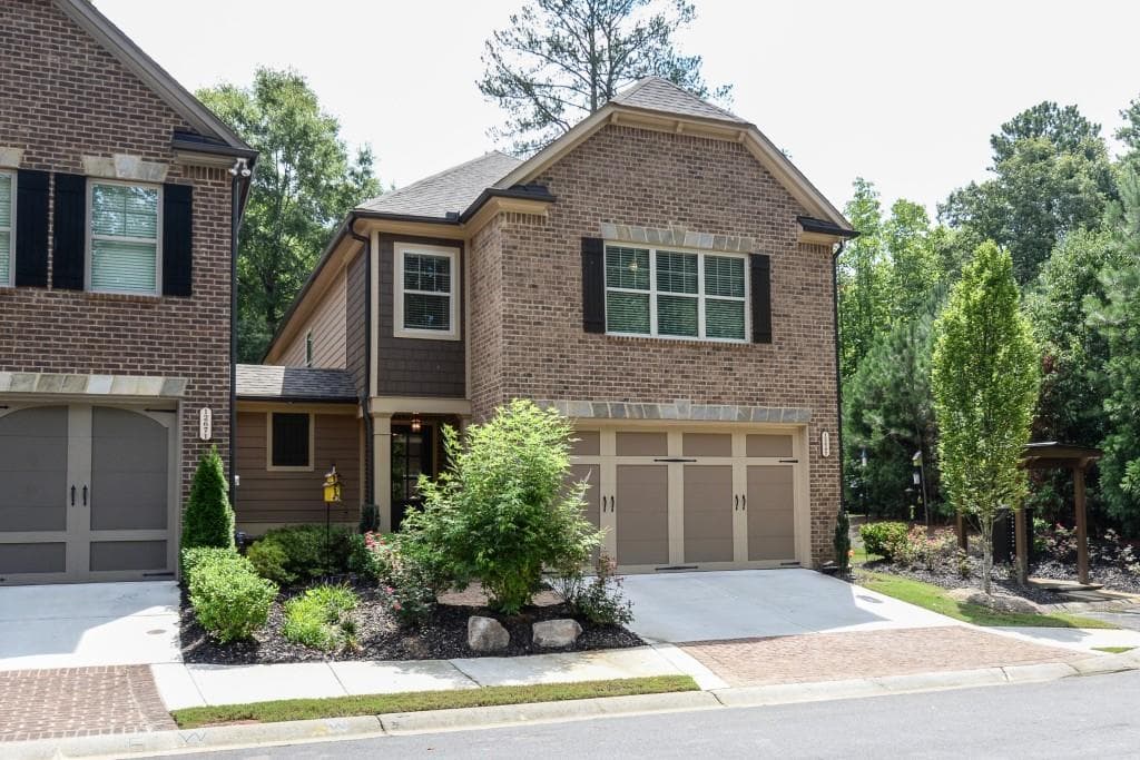 4 bedroom, 2,425 sq ft townhouse sold at 12667 Archmont Trace 12667, Alpharetta, GA 30009