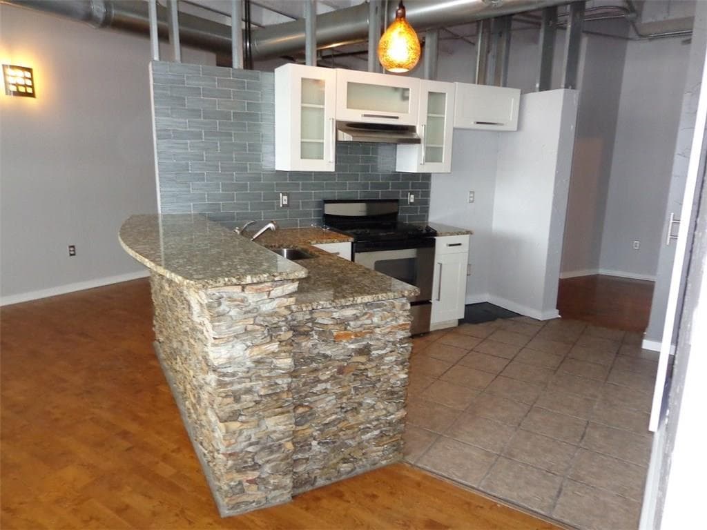 1 bedroom, 956 sq ft condominium sold at 878 Peachtree Street 733, Atlanta, GA 30309