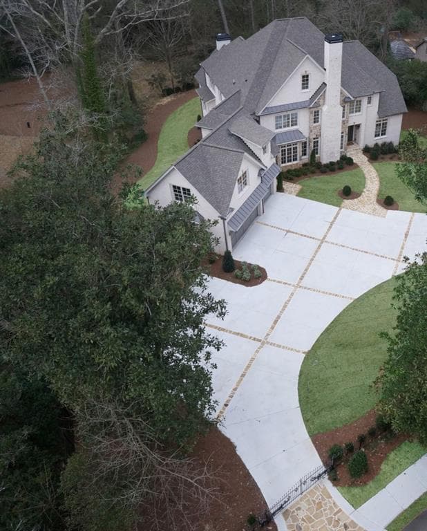 7 bedroom single family residence sold at 5136 Powers Ferry Road, Sandy Springs, GA 30327