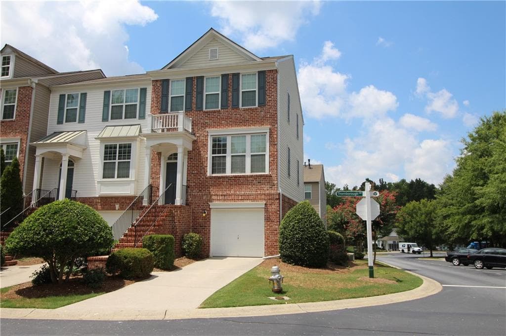 3 bedroom, 1,785 sq ft townhouse sold at 1035 Thornborough Drive, Alpharetta, GA 30004