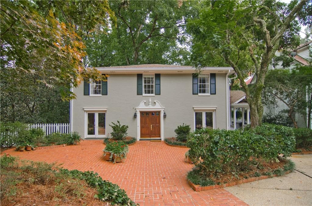 4 bedroom, 2,700 sq ft single family residence sold at 496 Manor Ridge Drive, Atlanta, GA 30305