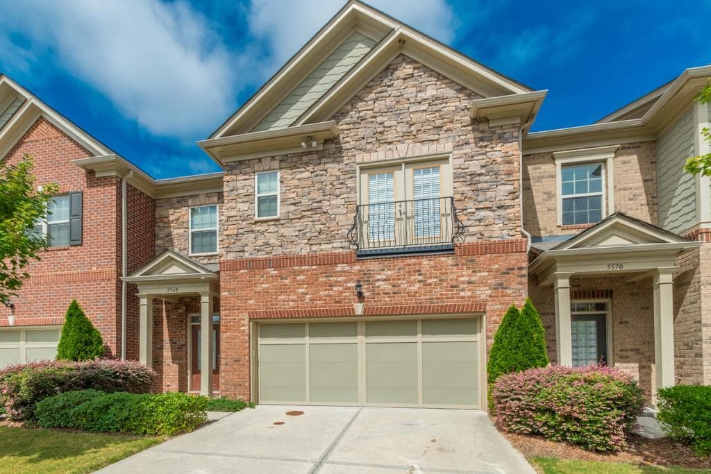 3 bedroom, 2,572 sq ft townhouse sold at 5568 High Point Road, Atlanta, GA 30342