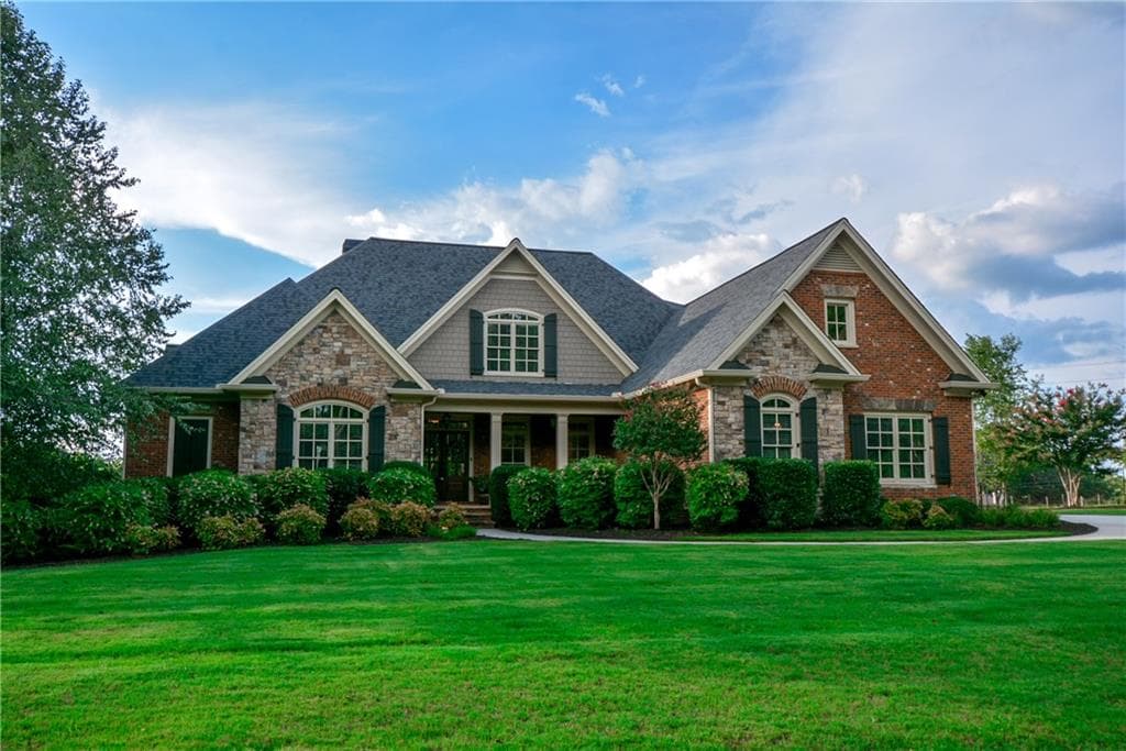 5 bedroom, 4,832 sq ft single family residence sold at 5960 SHADBURN FERRY Road, Buford, GA 30518
