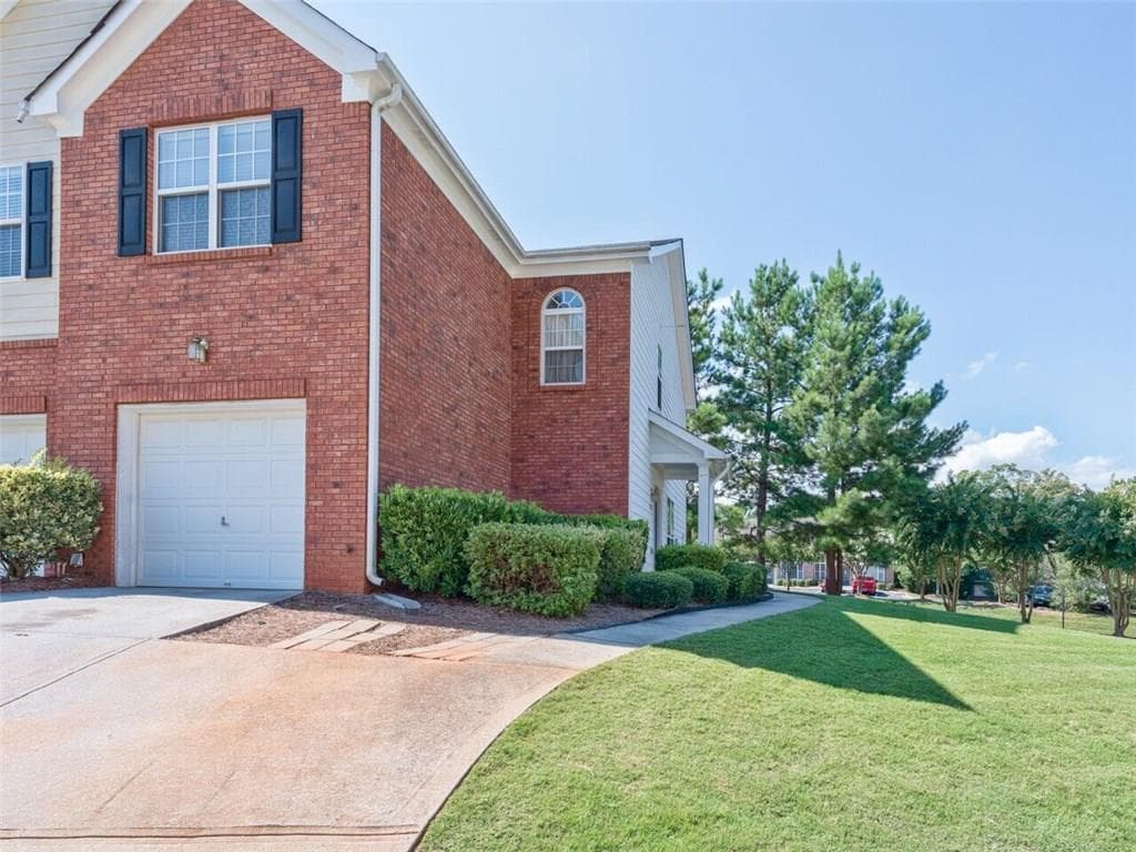 2 bedroom, 1,450 sq ft townhouse sold at 1222 Primrose View Circle, Lawrenceville, GA 30044