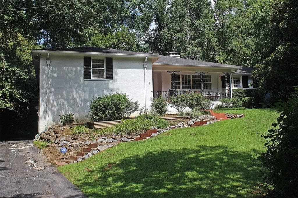5 bedroom, 2,318 sq ft single family residence sold at 3120 Marne Drive, Atlanta, GA 30305