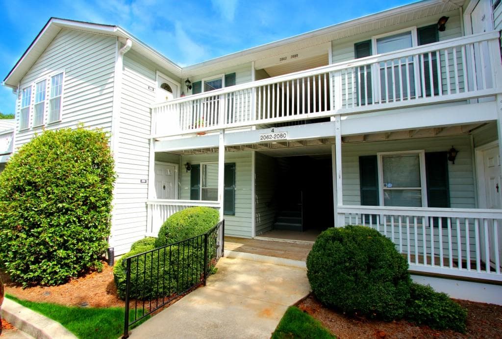 2070 Brian Way, Decatur, GA 30033 — most recent listing photo