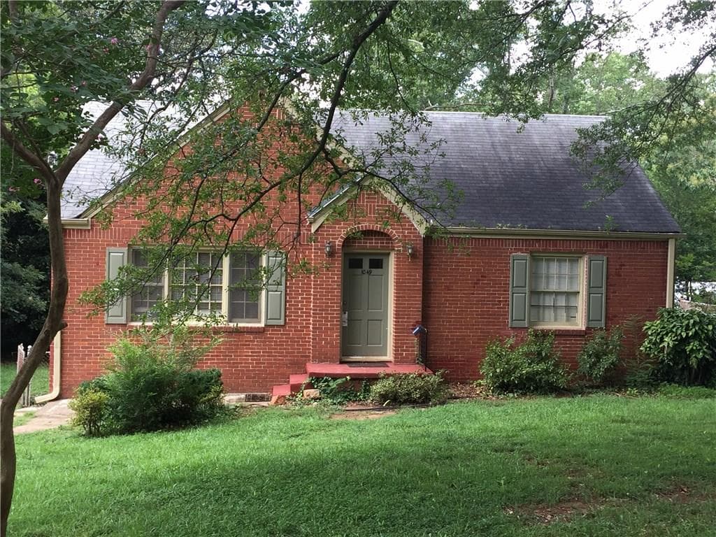 3 bedroom, 1,418 sq ft single family residence sold at 1049 Walker Drive, Decatur, GA 30030
